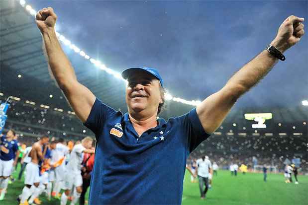O jeito mineiro e tranquilo de Marcelo Oliveira vem sendo decisivo para as conquistas do time celeste desde o ano passado(foto: Alexandre Guzanshe/EM/D.A. Press) O jeito mineiro e tranquilo de Marcelo Oliveira vem sendo decisivo para as conquistas do time celeste desde o ano passado(foto: Alexandre Guzanshe/EM/D.A. Press)