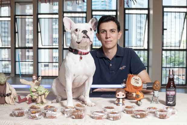 O empresário Fabiano Loures comemorou o aniversário do buldogue francês Obi-Wan Kenobi em grande estilo: O empresário Fabiano Loures comemorou o aniversário do buldogue francês Obi-Wan Kenobi em grande estilo:
