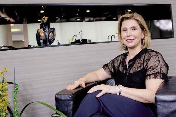 A empresria Anglica Cerqueira, que criou marca prpria h quatro anos: 