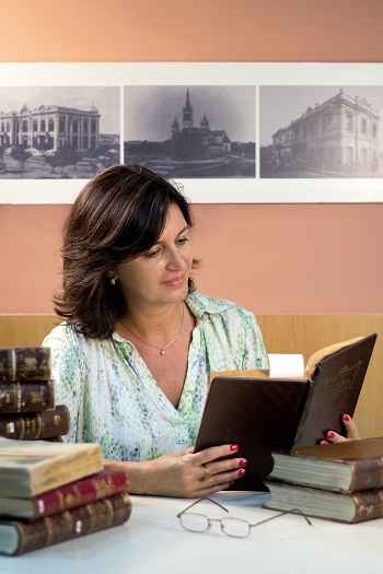 Maria Clia Pessoa Ayres, coordenadora da biblioteca do Museu Histrico Ablio Barreto: 