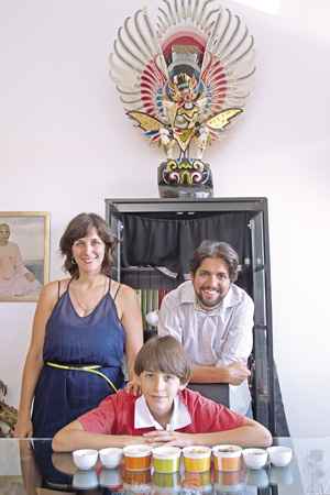 Aps visitar um templo Hare Krishna, o jornalista Romero Carvalho (como o filho Lucas e a mulher Lissandra) mudou sua dieta radicalmente: 