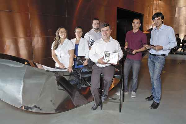 Equipe de desenvolvedores no Museu das Minas e do Metal: passeio virtual amplia a experincia do visitante(foto: Samuel G)