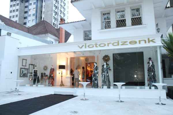 A loja conceito  voltada para o mercado de luxo, e alm da coleo Inverno 2014, apresenta peas exclusivas(foto: Drika Vianna/Divulgao)