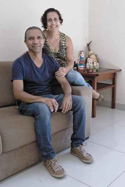 Vizinhos da famlia de Bernard por 20 anos, Geraldo Delfino de Souza e a mulher, Cleide Favato, testemunharam a tcnica de Bernard at nas peladas de rua: 