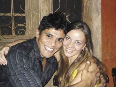 A veterinria Mariana Wagner est de casamento marcado com o lutador de MMA Fernando Paulon: 