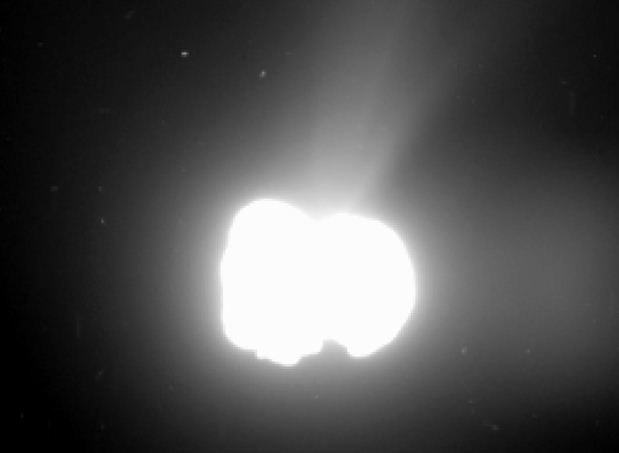 Imagem do cometa a partir da viso da espaonave Rosetta, em sua chegada  trajetria do astro(foto: Europe Space Agency/Divulgao)