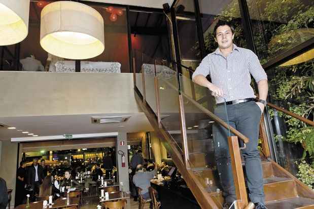 Aos 29 anos, o empresrio Felipe Lobo, dono do restaurante Tak e do Botequim Arantes, no se arrepende das decises ousadas que tomou: 