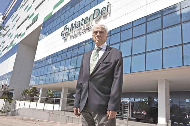 José Salvador Silva, fundador do Mater Dei. Ele saiu de Santana do Pirapama (MG) para construir um dos maiores e mais modernos grupos hospitalares do país: José Salvador Silva, fundador do Mater Dei. Ele saiu de Santana do Pirapama (MG) para construir um dos maiores e mais modernos grupos hospitalares do país: