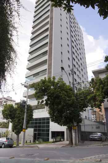Um apartamento no edifício Ulisses, com 700 m², que fica na rua Rio de Janeiro, chegou a ser anunciado por R$ 15 milhões(foto: Rogério Sol/Encontro) Um apartamento no edifício Ulisses, com 700 m², que fica na rua Rio de Janeiro, chegou a ser anunciado por R$ 15 milhões(foto: Rogério Sol/Encontro)