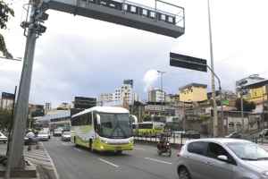 Av. Cristiano Machado é o corredor com maior número de infrações: para excesso de velocidade registra-se média de 12 mil multas por mês(foto: Eugênio Gurgel/Encontro) Av. Cristiano Machado é o corredor com maior número de infrações: para excesso de velocidade registra-se média de 12 mil multas por mês(foto: Eugênio Gurgel/Encontro)