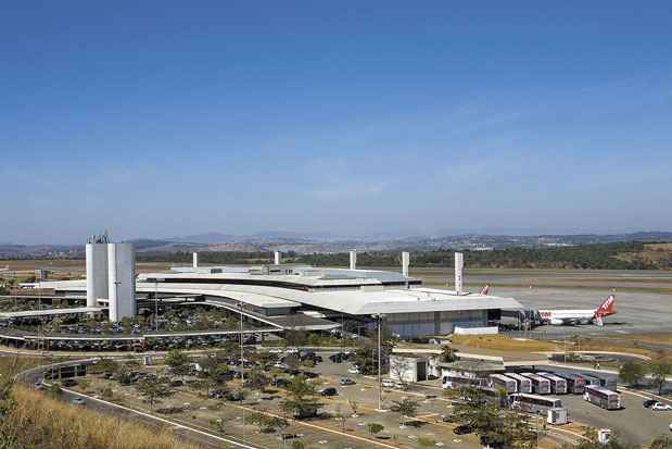 Vista aérea do aeroporto internacional de Confins: 11 milhões de passageiros no ano passado(foto: Divulgação) Vista aérea do aeroporto internacional de Confins: 11 milhões de passageiros no ano passado(foto: Divulgação)