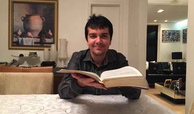 O cantor mineiro Régis Danese ficou famoso em todo o Brasil com sua música gospel Faz um Milagre em Mim(foto: Facebook/RDANESEOFICIAL/Reprodução) O cantor mineiro Régis Danese ficou famoso em todo o Brasil com sua música gospel Faz um Milagre em Mim(foto: Facebook/RDANESEOFICIAL/Reprodução)
