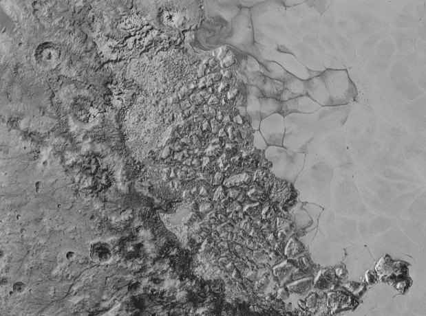 Cientistas não sabem ainda como alguns formações geológicas foram criadas em Plutão, já que ele possui uma atmosfera muito fina(foto: NASA/APL/SwRI/Divulgação) Cientistas não sabem ainda como alguns formações geológicas foram criadas em Plutão, já que ele possui uma atmosfera muito fina(foto: NASA/APL/SwRI/Divulgação)