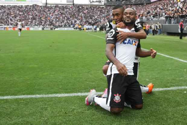 O Corinthians está com folga no primeiro lugar, mas, segundo as previsões dos jornalistas paulistas, pode chegar na 33ª rodada equiparado ao Galo(foto: Rodrigo Gazzanel/Ag. Corinthians/Divulgação) O Corinthians está com folga no primeiro lugar, mas, segundo as previsões dos jornalistas paulistas, pode chegar na 33ª rodada equiparado ao Galo(foto: Rodrigo Gazzanel/Ag. Corinthians/Divulgação)