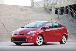 O Toyota Prius, projeto de 1997: híbrido mais vendido no mundo e no Brasil
(foto: Divulgação) O Toyota Prius, projeto de 1997: híbrido mais vendido no mundo e no Brasil
(foto: Divulgação)