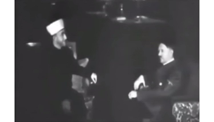 Em 1941, o grão-mufti palestino Haj Amin al-Husseini se encontrou com Adolph Hitler em Berlim(foto: YouTube/Reprodução) Em 1941, o grão-mufti palestino Haj Amin al-Husseini se encontrou com Adolph Hitler em Berlim(foto: YouTube/Reprodução)