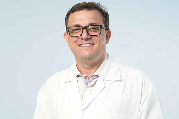 O médico Fabrício Daniel de Lima, responsável pela nova perna: O médico Fabrício Daniel de Lima, responsável pela nova perna: