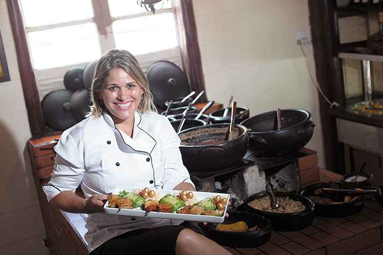 A empresária Márcia Soares, do Bar e Restaurante Casa Velha, que ficou em terceiro lugar em 2015 e quer se manter no pódio: A empresária Márcia Soares, do Bar e Restaurante Casa Velha, que ficou em terceiro lugar em 2015 e quer se manter no pódio: