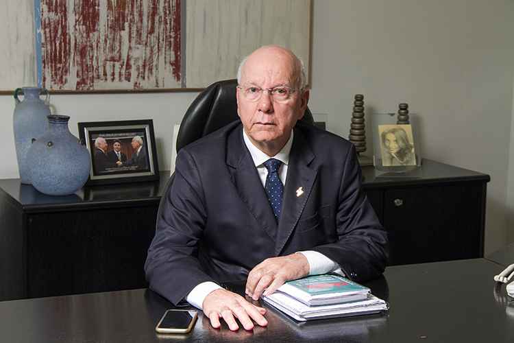 Paulo Tavares (conselheiro federal do Conselho Regional de Corretores de Imóveis - Creci-MG): Paulo Tavares (conselheiro federal do Conselho Regional de Corretores de Imóveis - Creci-MG):