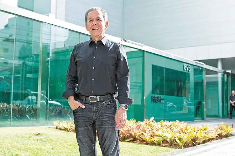 Alberto Dávila, no edifício High Houses, da construtora Caparaó, na rua Fernandes Tourinho: Alberto Dávila, no edifício High Houses, da construtora Caparaó, na rua Fernandes Tourinho: