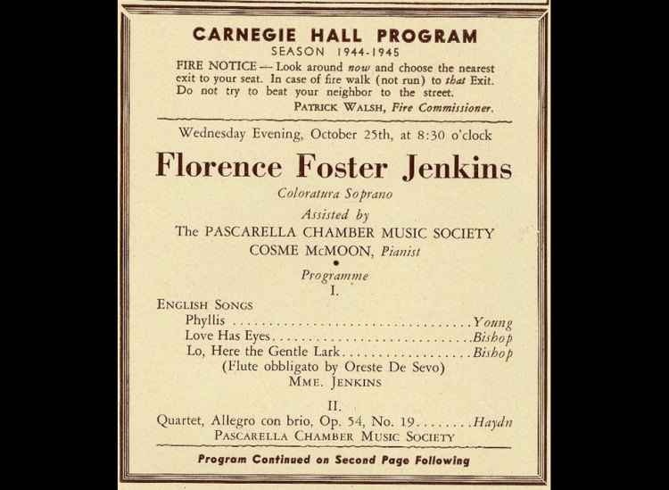 Uma semana depois do show no Carnegie Hall, em Nova Iorque, que representa o grande momento de sua carreira, Florence Foster Jenkins falece(foto: Carnegiehall.org/Reprodução) Uma semana depois do show no Carnegie Hall, em Nova Iorque, que representa o grande momento de sua carreira, Florence Foster Jenkins falece(foto: Carnegiehall.org/Reprodução)