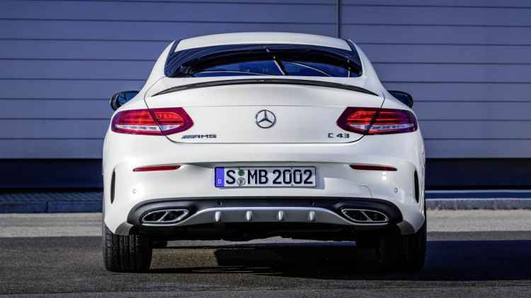 O C43 AMG da Mercedes chega ainda em outubro à rede de concessionários da marca no Brasil(foto: Mercedes-AMG/Divulgação) O C43 AMG da Mercedes chega ainda em outubro à rede de concessionários da marca no Brasil(foto: Mercedes-AMG/Divulgação)