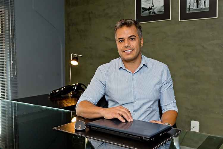 Elerson Murta, 43 anos, diretor-presidente da Artec Climatização(foto: Samuel Gê/Encontro) Elerson Murta, 43 anos, diretor-presidente da Artec Climatização(foto: Samuel Gê/Encontro)