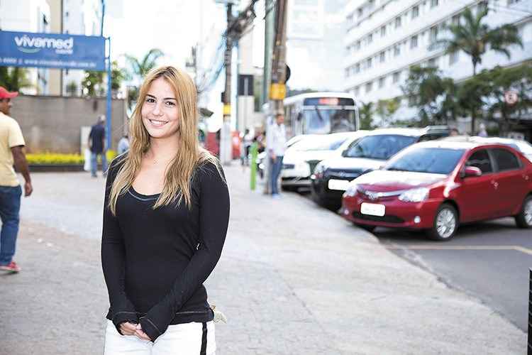 A estudante de direito Luiza Gusmão: A estudante de direito Luiza Gusmão: