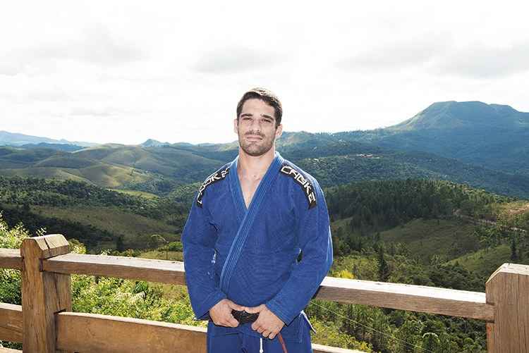 A rotina de treinos pesados para competição de jiu-jítsu comprometia as noites de sono do atleta Bruno Sussmann Guimarães: A rotina de treinos pesados para competição de jiu-jítsu comprometia as noites de sono do atleta Bruno Sussmann Guimarães: