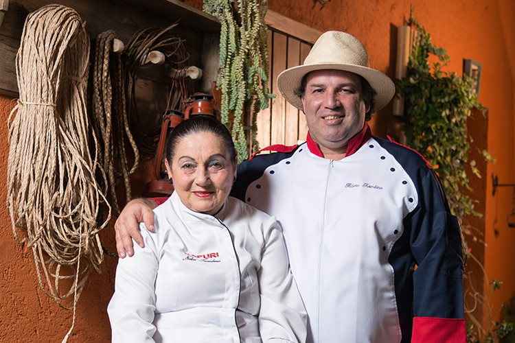 O chef Flávio Trombino, à frente do restaurante Xapuri, fundando pela matriarca, Nelsa Trombino, também aderiu: O chef Flávio Trombino, à frente do restaurante Xapuri, fundando pela matriarca, Nelsa Trombino, também aderiu:
