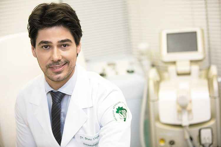 O aparelho a laser com ponteira exclusiva para tratamento capilar é uma das apostas do dermatologista Bruno Vargas: O aparelho a laser com ponteira exclusiva para tratamento capilar é uma das apostas do dermatologista Bruno Vargas: