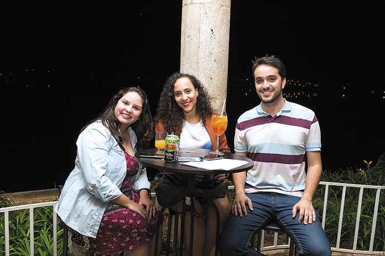 Os amigos Mariana Amorim, Fernanda Ruas e Gustavo Almeida: Os amigos Mariana Amorim, Fernanda Ruas e Gustavo Almeida: