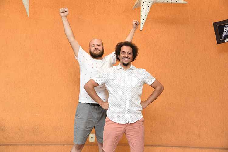 O biólogo Arthur Corrêa e o professor de dança Lucas Veríssimo, nas tais O biólogo Arthur Corrêa e o professor de dança Lucas Veríssimo, nas tais