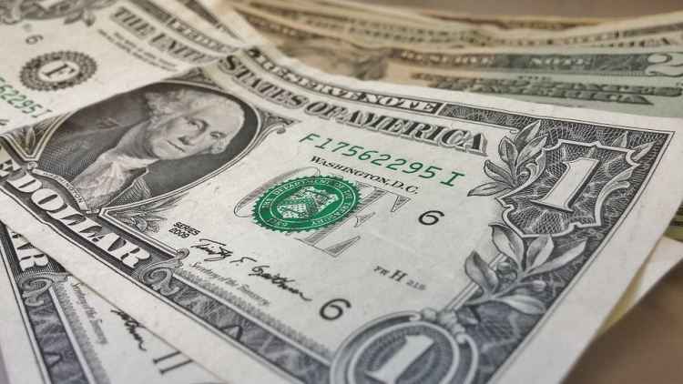 Dólar tem maior valorização desde a criação do Plano Real