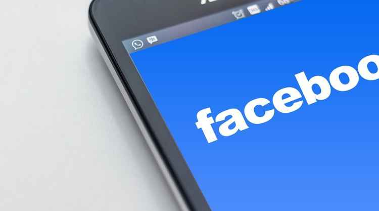 Fake news diminui no Facebook e cresce no Twitter