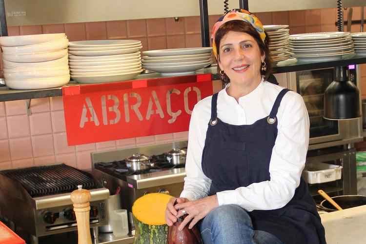 Mulheres na cozinha: a luta pelo espaço feminino na gastronomia - Folha PE